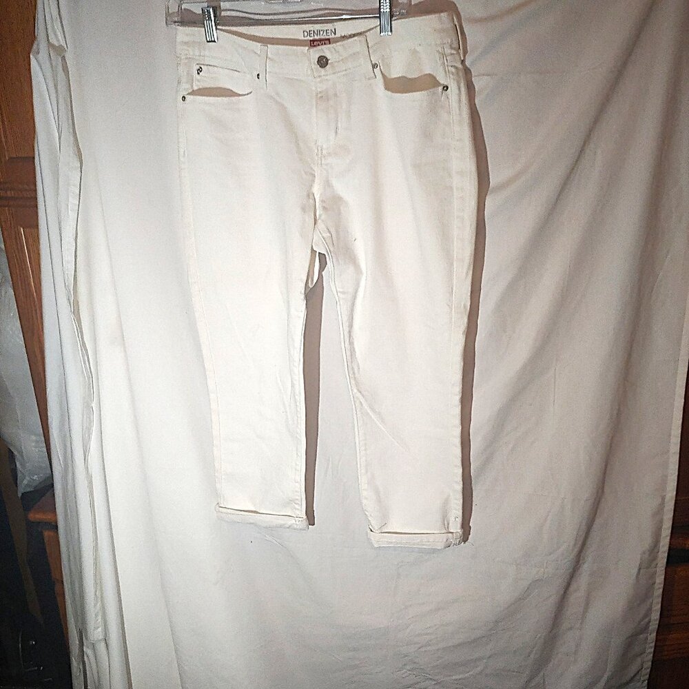 Levi's Denizen Women's Modern Crop Jeans – Stylish Comfort with a Contemporary F